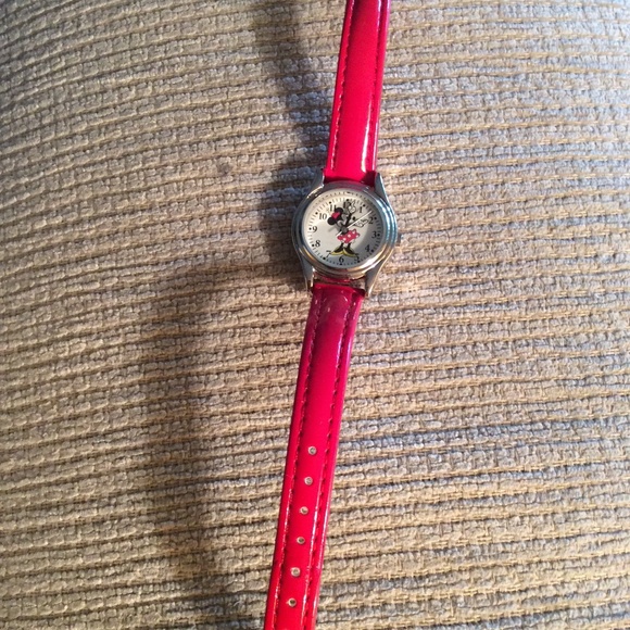 Disney Accutime Minnie Mouse Watch - Picture 2 of 5